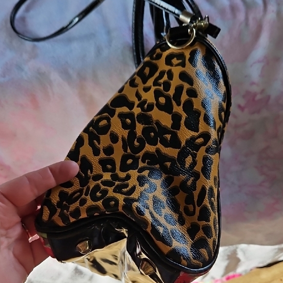 Betsey Johnson Betseyville Floral Leopard Print Women's Bag - Picture 5 of 16